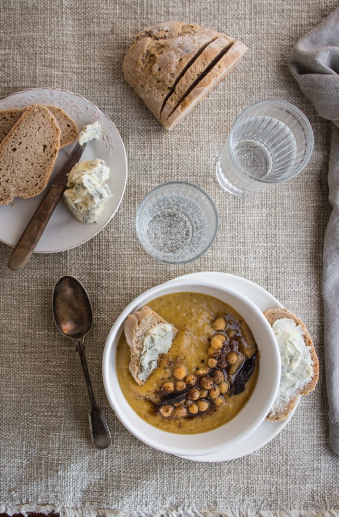 Una vellutata di zucca e ceci per l'autunno - Juls' Kitchen