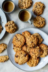 Oat and raisin cookies