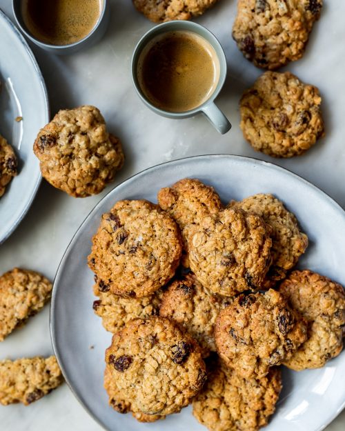 Oat and raisin cookies