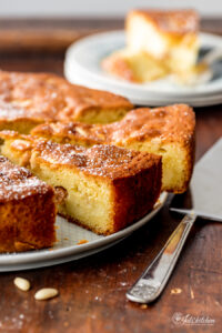 Tuscan pine nut cake