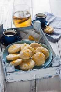 Almond and rice flour lemon cookies