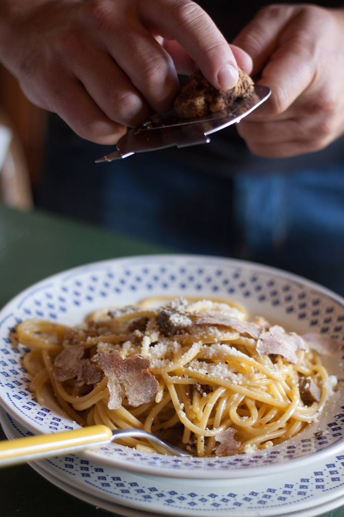 An unusual carbonara: duck breast and white truffle pasta - Juls' Kitchen