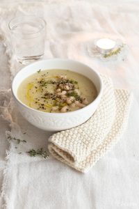 cauliflower and cannellini soup