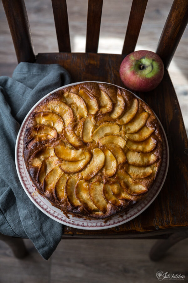 Apple Olive Oil Cake A Recipe From My Cooking Repertoire Juls Kitchen   Senza Titolo 001 Center 600x900 