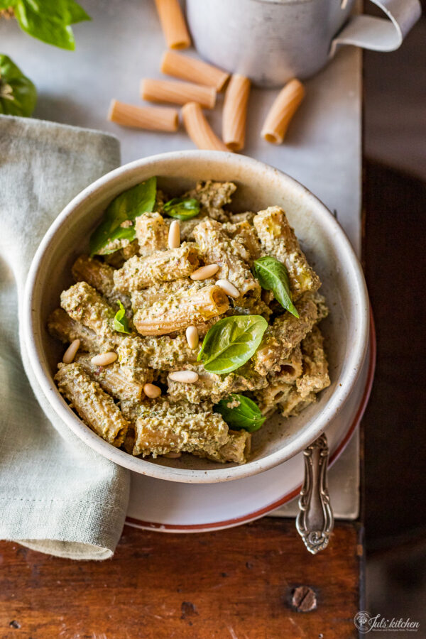 Pasta with green tomato pesto