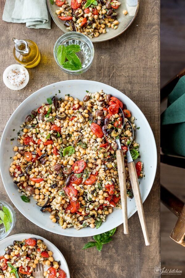 Summer chickpea salad