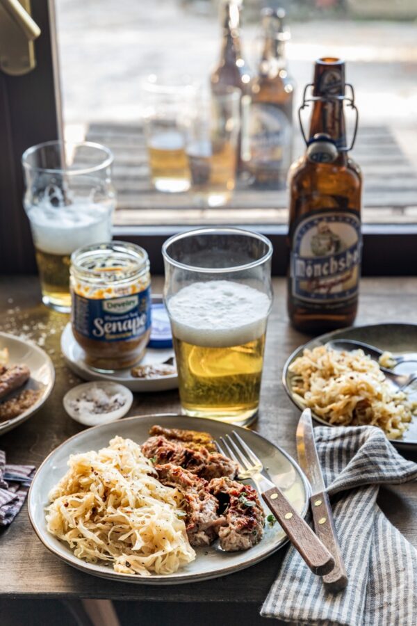 Sausages sauerkraut