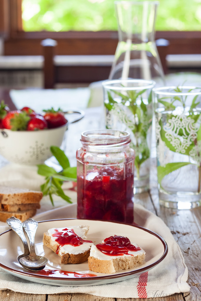 Strawberry and lemon jam